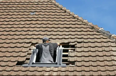 Pose de velux - Lacourt-Saint-Pierre